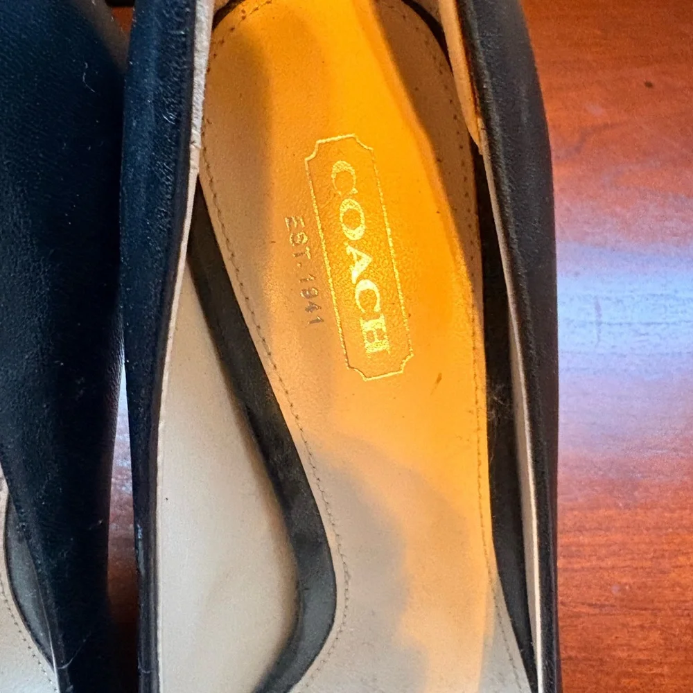 Coach pumps size 6.5 - Picture 7 of 7